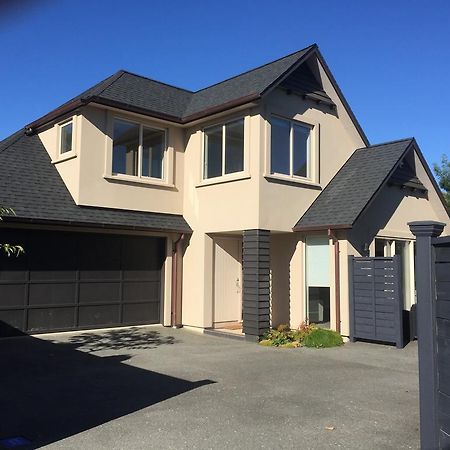 Davidsons Luxury Homestay Lower Hutt Eksteriør bilde